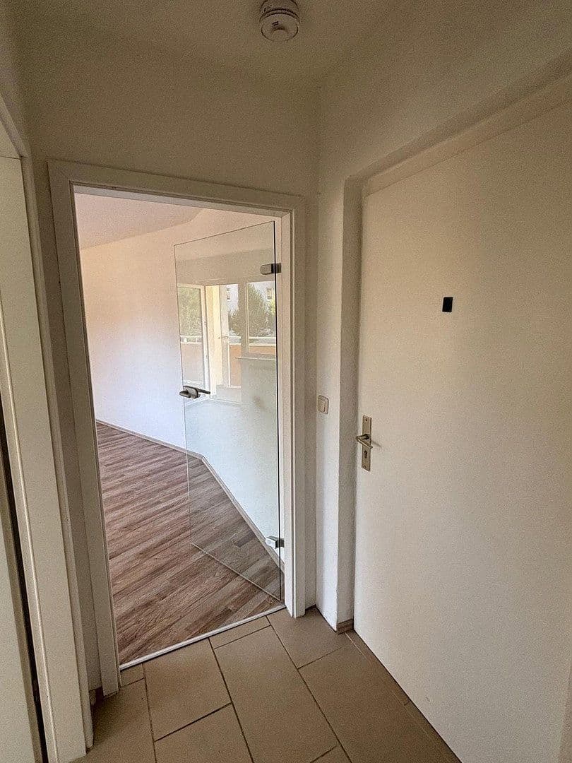 Prenájom bytu 3-izbový 65 m², Drei Knappen 18, Oberhausen, Severné Porýnie - Westfálsko Prenájom bytu 3-izbový 65 m², Drei Knappen 18, Oberhausen, Severné Porýnie - Westfálsko