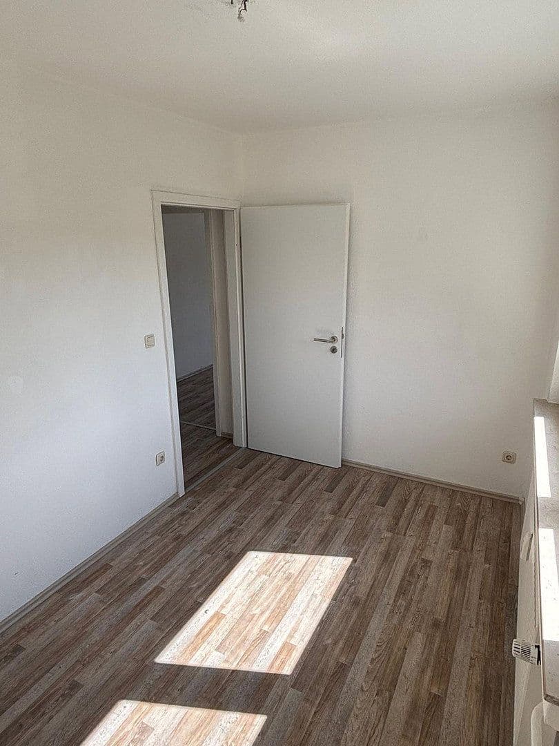 Prenájom bytu 3-izbový 65 m², Drei Knappen 18, Oberhausen, Severné Porýnie - Westfálsko Prenájom bytu 3-izbový 65 m², Drei Knappen 18, Oberhausen, Severné Porýnie - Westfálsko