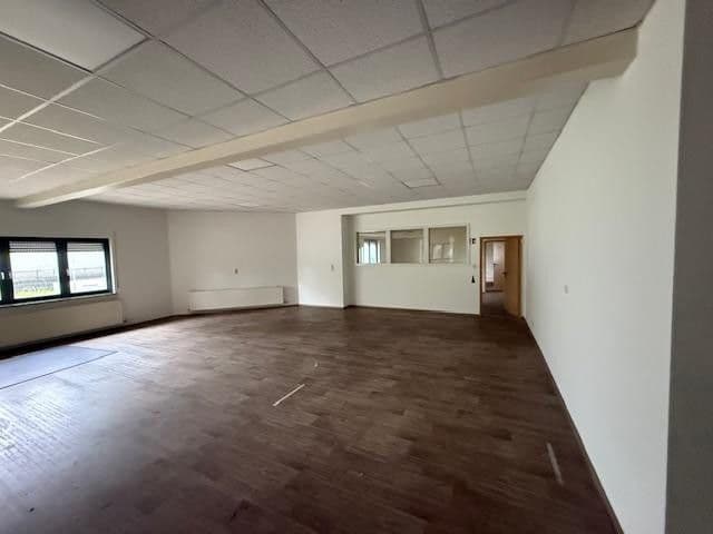 Prenájom nebytového priestoru 7.593 m², Bad Köstritz, Durínsko Prenájom nebytového priestoru 7.593 m², Bad Köstritz, Durínsko