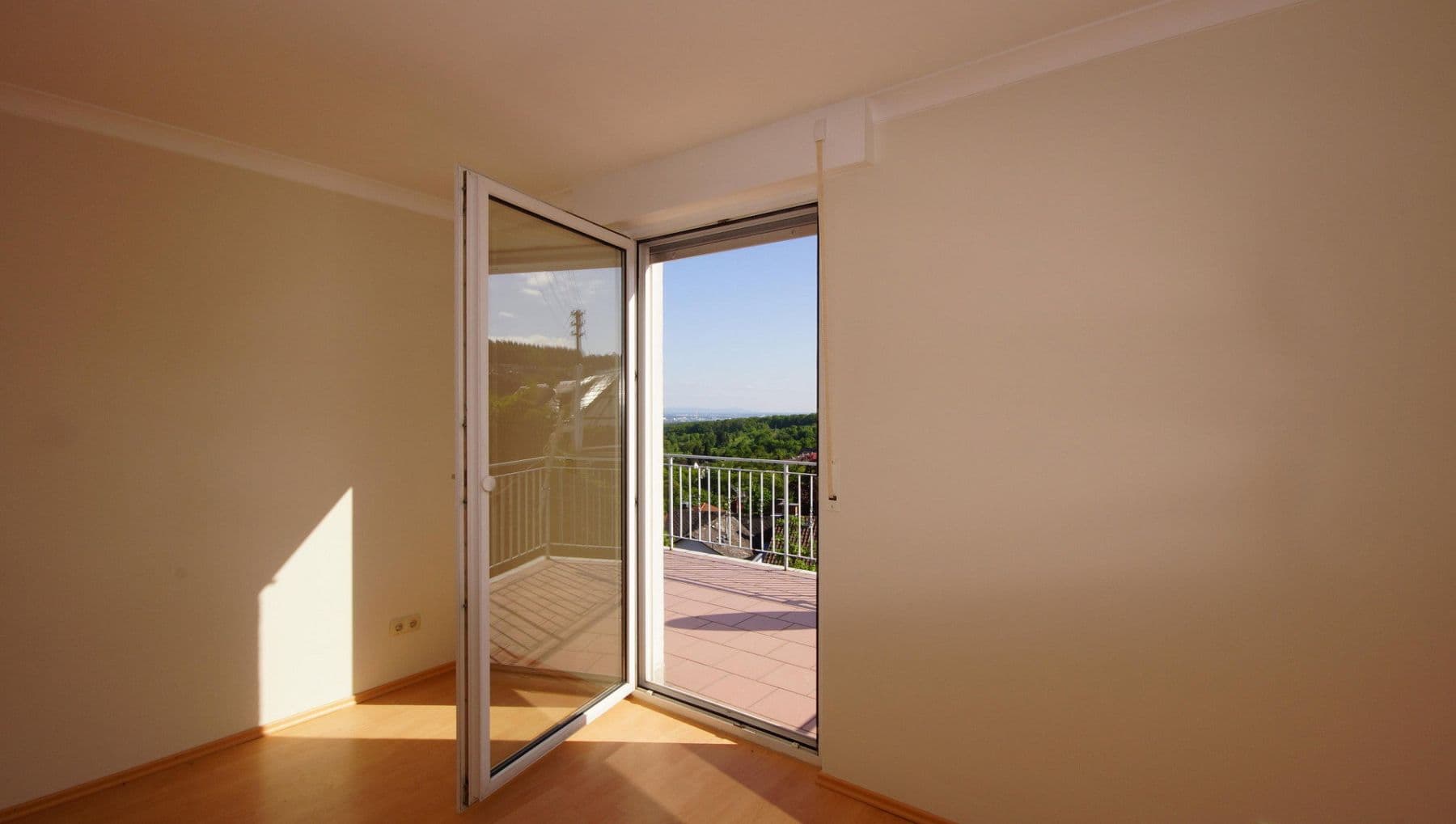 Prenájom bytu 3-izbový 73 m², Am Mönchswald 10, Königstein im Taunus, Hesensko Prenájom bytu 3-izbový 73 m², Am Mönchswald 10, Königstein im Taunus, Hesensko