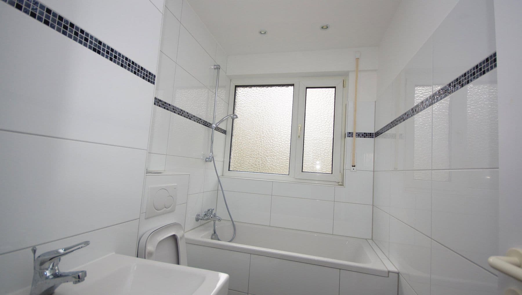 Prenájom bytu 3-izbový 73 m², Am Mönchswald 10, Königstein im Taunus, Hesensko Prenájom bytu 3-izbový 73 m², Am Mönchswald 10, Königstein im Taunus, Hesensko