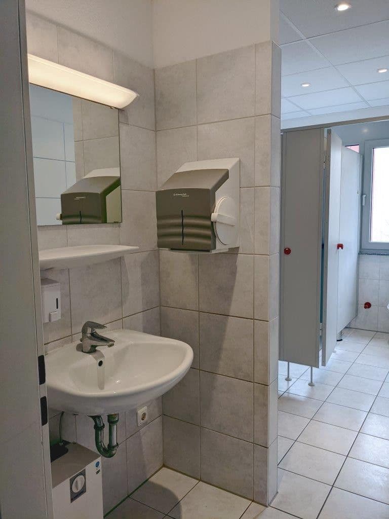 Prenájom nebytového priestoru 8.156 m², Gelnhausen, Hesensko Prenájom nebytového priestoru 8.156 m², Gelnhausen, Hesensko