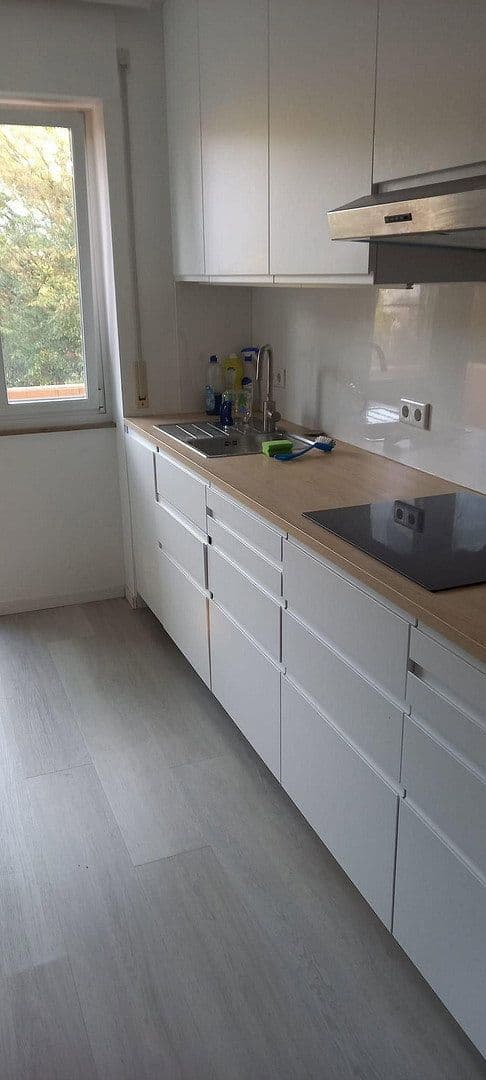 Predaj bytu 3-izbový 80 m², Einsteintr. 3, Stuttgart, Bádensko-Wurttembersko Predaj bytu 3-izbový 80 m², Einsteintr. 3, Stuttgart, Bádensko-Wurttembersko