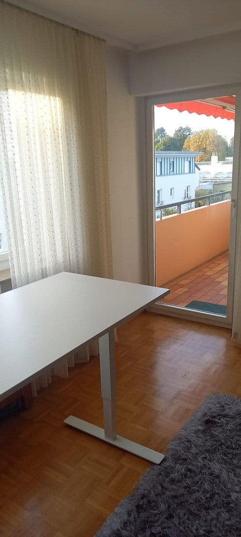 Predaj bytu 3-izbový 80 m², Einsteintr. 3, Stuttgart, Bádensko-Wurttembersko Predaj bytu 3-izbový 80 m², Einsteintr. 3, Stuttgart, Bádensko-Wurttembersko
