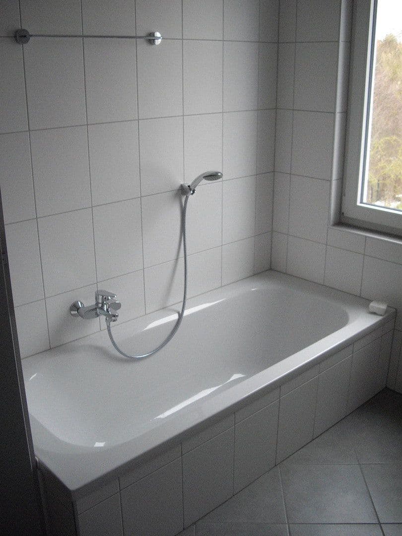 Prenájom bytu 4-izbový 103 m², Reichsdorfstraße 5, Sennfeld, Bavorsko Prenájom bytu 4-izbový 103 m², Reichsdorfstraße 5, Sennfeld, Bavorsko