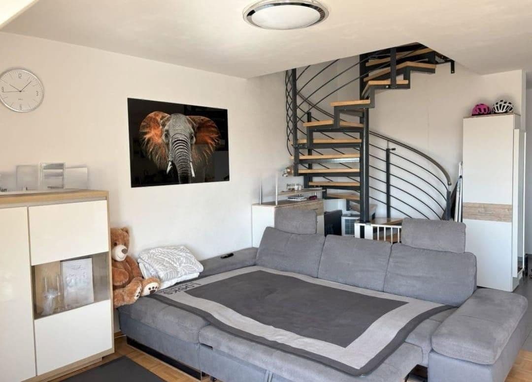 Prenájom bytu 4-izbový 103 m², Reichsdorfstraße 5, Sennfeld, Bavorsko Prenájom bytu 4-izbový 103 m², Reichsdorfstraße 5, Sennfeld, Bavorsko