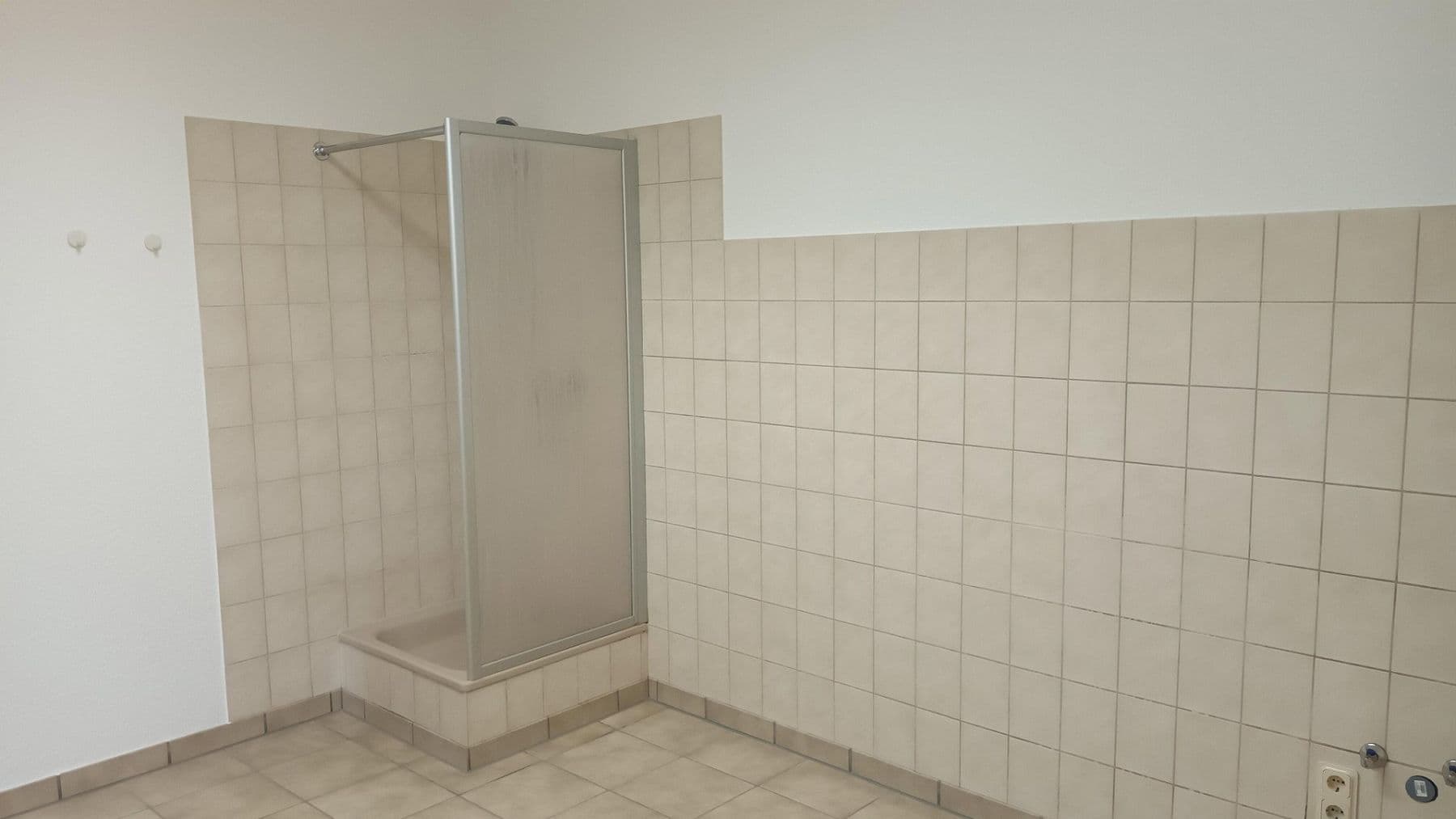 Prenájom nebytového priestoru 860 m², Neunkirchen, Severné Porýnie - Westfálsko Prenájom nebytového priestoru 860 m², Neunkirchen, Severné Porýnie - Westfálsko