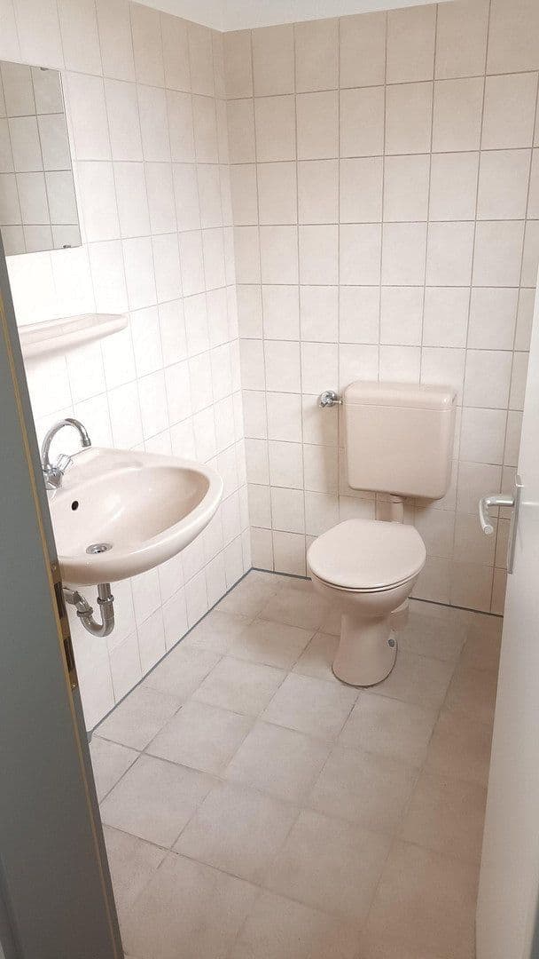 Prenájom nebytového priestoru 860 m², Neunkirchen, Severné Porýnie - Westfálsko Prenájom nebytového priestoru 860 m², Neunkirchen, Severné Porýnie - Westfálsko