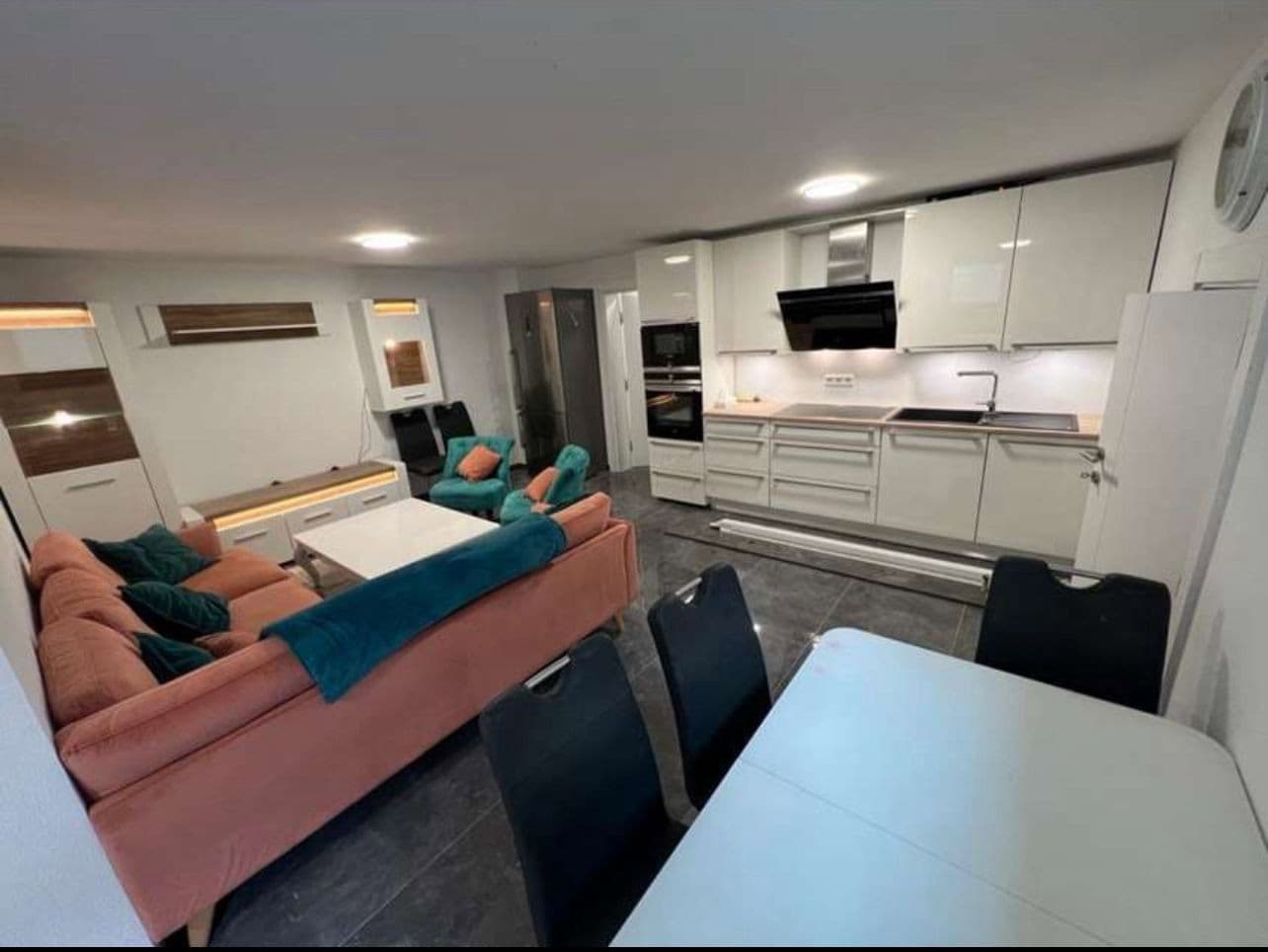 Prenájom bytu 2-izbový 55 m², Auf der Weingartsweide 20 A, Neuberg, Hesensko Prenájom bytu 2-izbový 55 m², Auf der Weingartsweide 20 A, Neuberg, Hesensko