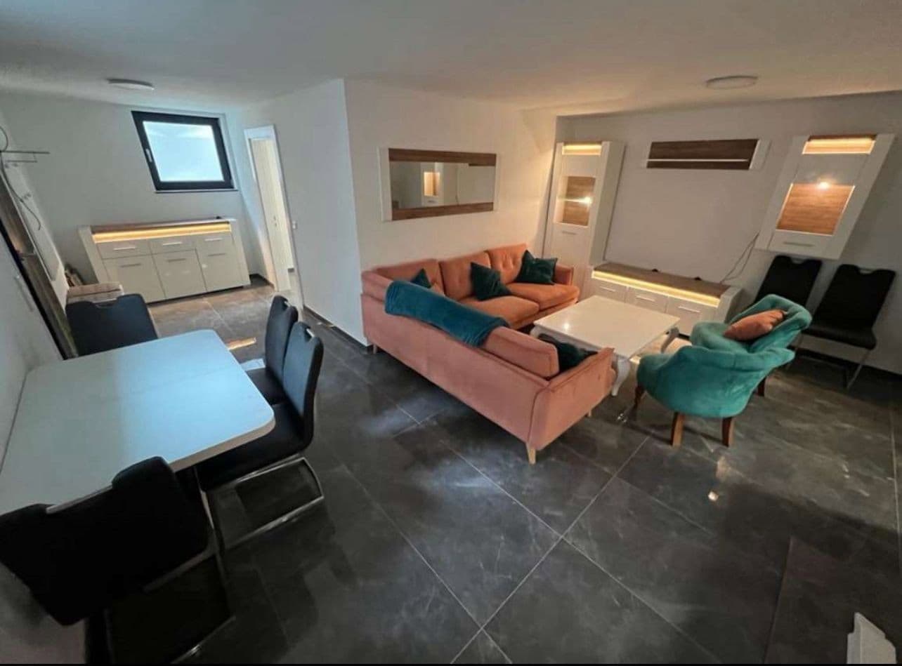 Prenájom bytu 2-izbový 55 m², Auf der Weingartsweide 20 A, Neuberg, Hesensko Prenájom bytu 2-izbový 55 m², Auf der Weingartsweide 20 A, Neuberg, Hesensko