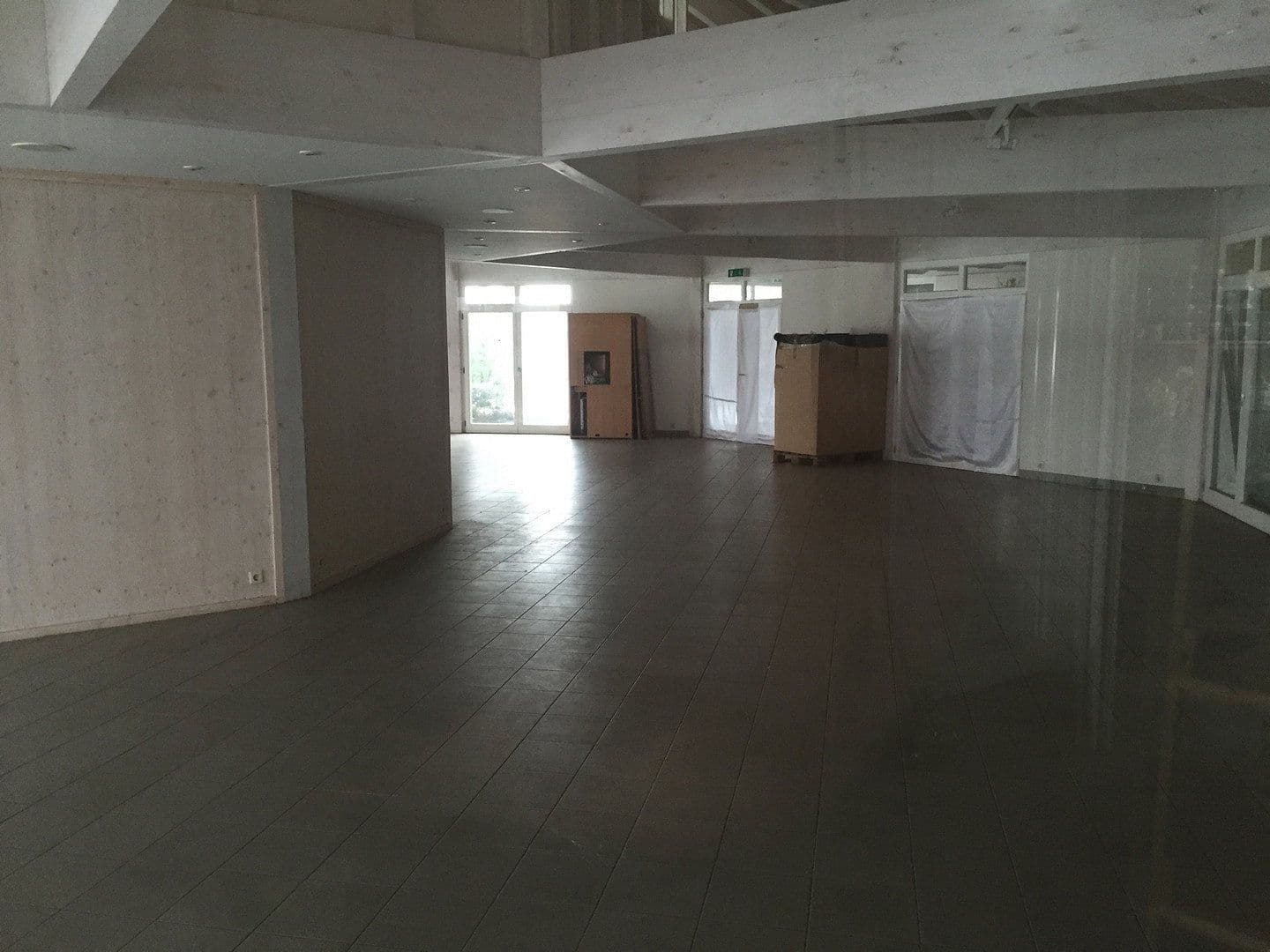 Prenájom nebytového priestoru 450 m², Zum Tälchen 2, Wilsdruff, Sasko Prenájom nebytového priestoru 450 m², Zum Tälchen 2, Wilsdruff, Sasko