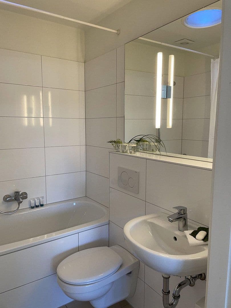 Prenájom bytu 1-izbový 46 m², Saalestr. 30, Essen, Severné Porýnie - Westfálsko Prenájom bytu 1-izbový 46 m², Saalestr. 30, Essen, Severné Porýnie - Westfálsko