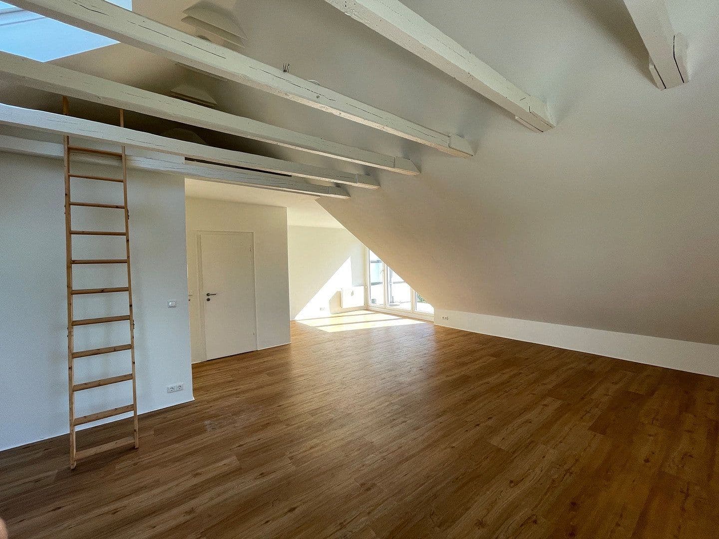 Prenájom bytu 1-izbový 46 m², Saalestr. 30, Essen, Severné Porýnie - Westfálsko Prenájom bytu 1-izbový 46 m², Saalestr. 30, Essen, Severné Porýnie - Westfálsko