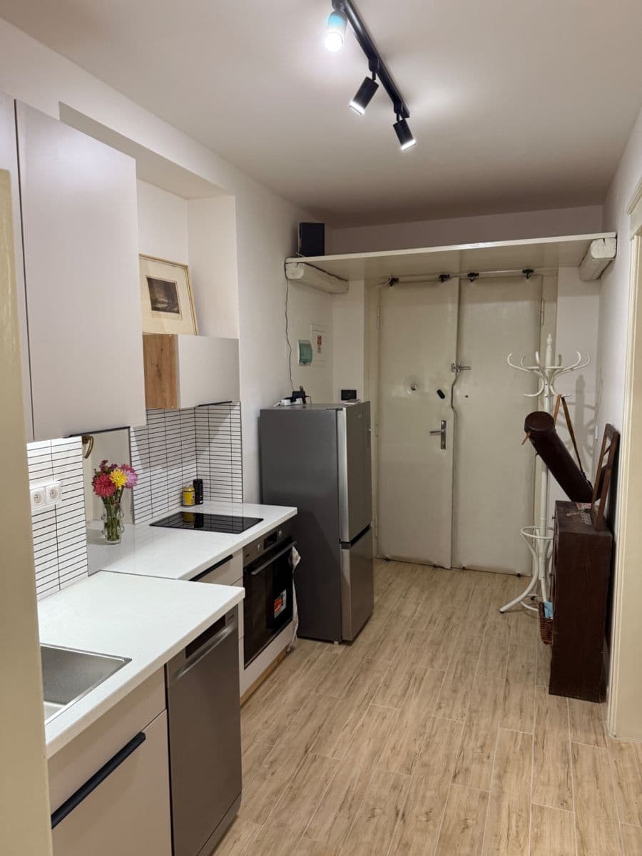 Prenájom bytu 2-izbový 48 m², Čajkovského, Praha, Praha Prenájom bytu 2-izbový 48 m², Čajkovského, Praha, Praha