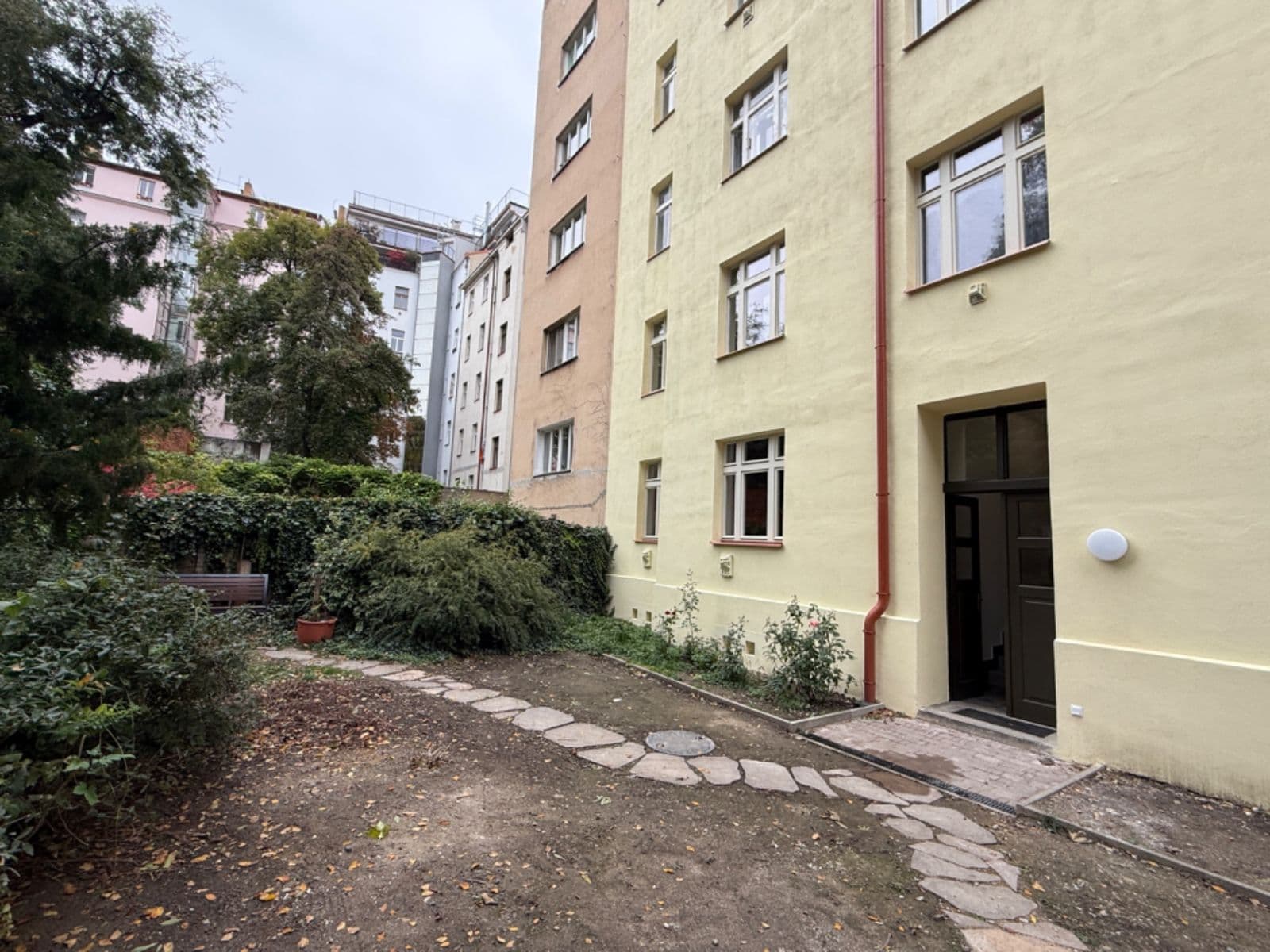 Prenájom bytu 2-izbový 48 m², Čajkovského, Praha, Praha Prenájom bytu 2-izbový 48 m², Čajkovského, Praha, Praha