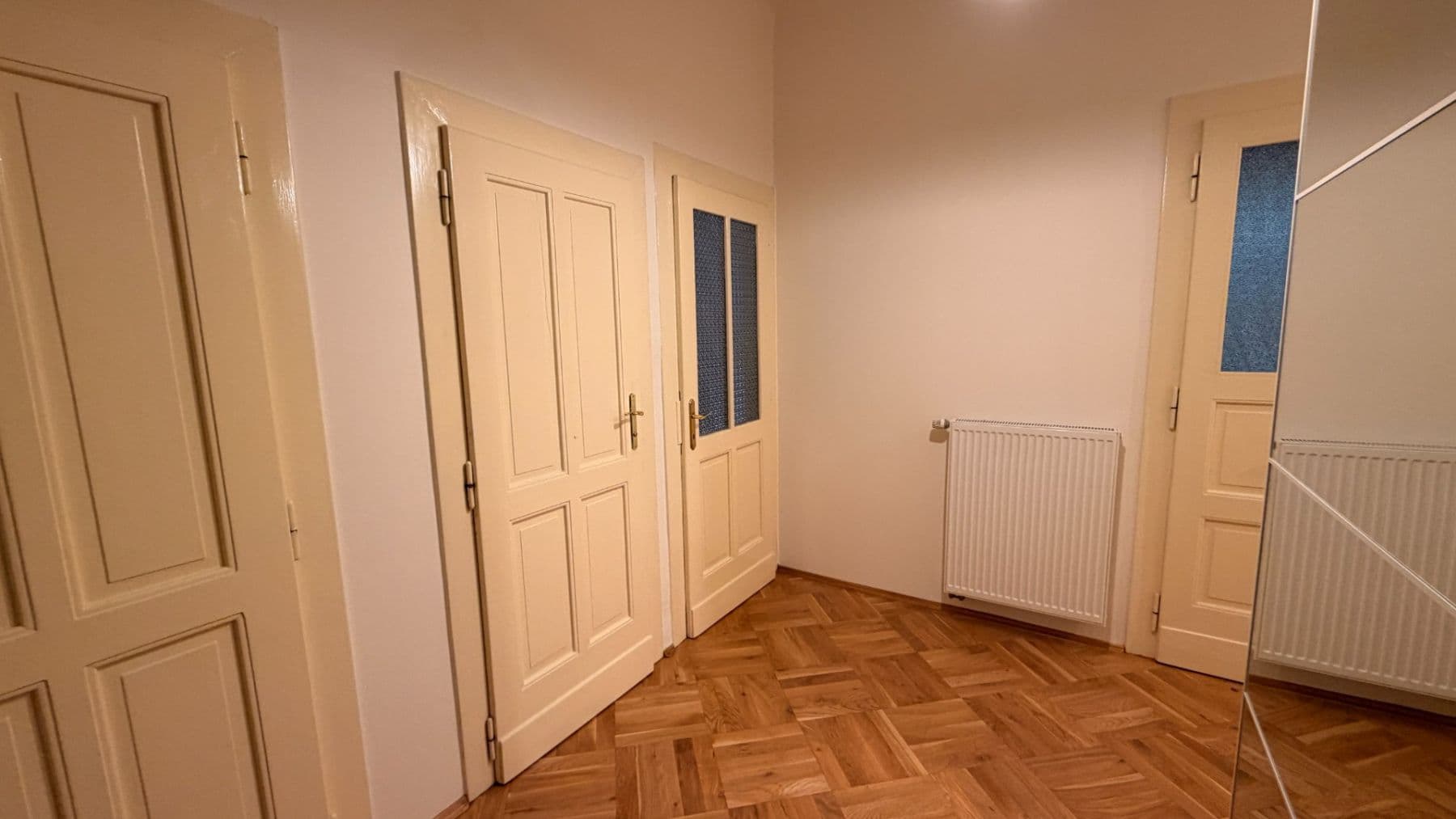 Prenájom bytu 2-izbový 70 m², Haškova, Praha, Praha Prenájom bytu 2-izbový 70 m², Haškova, Praha, Praha