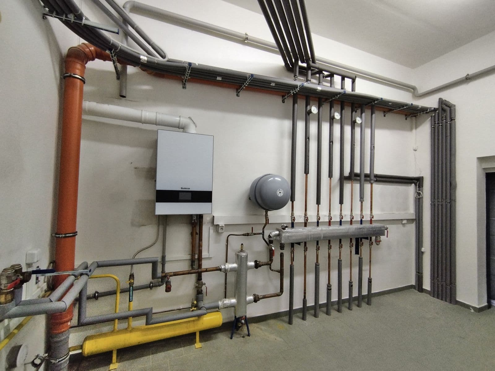 Predaj domu 1.612 m², pozemok 2.585 m², Huťská, Kladno, Středočeský kraj Predaj domu 1.612 m², pozemok 2.585 m², Huťská, Kladno, Středočeský kraj