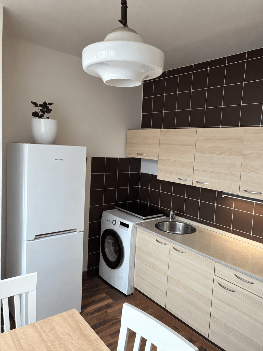Prenájom bytu 1-izbový 34 m², Tupolevova, Praha, Praha Prenájom bytu 1-izbový 34 m², Tupolevova, Praha, Praha