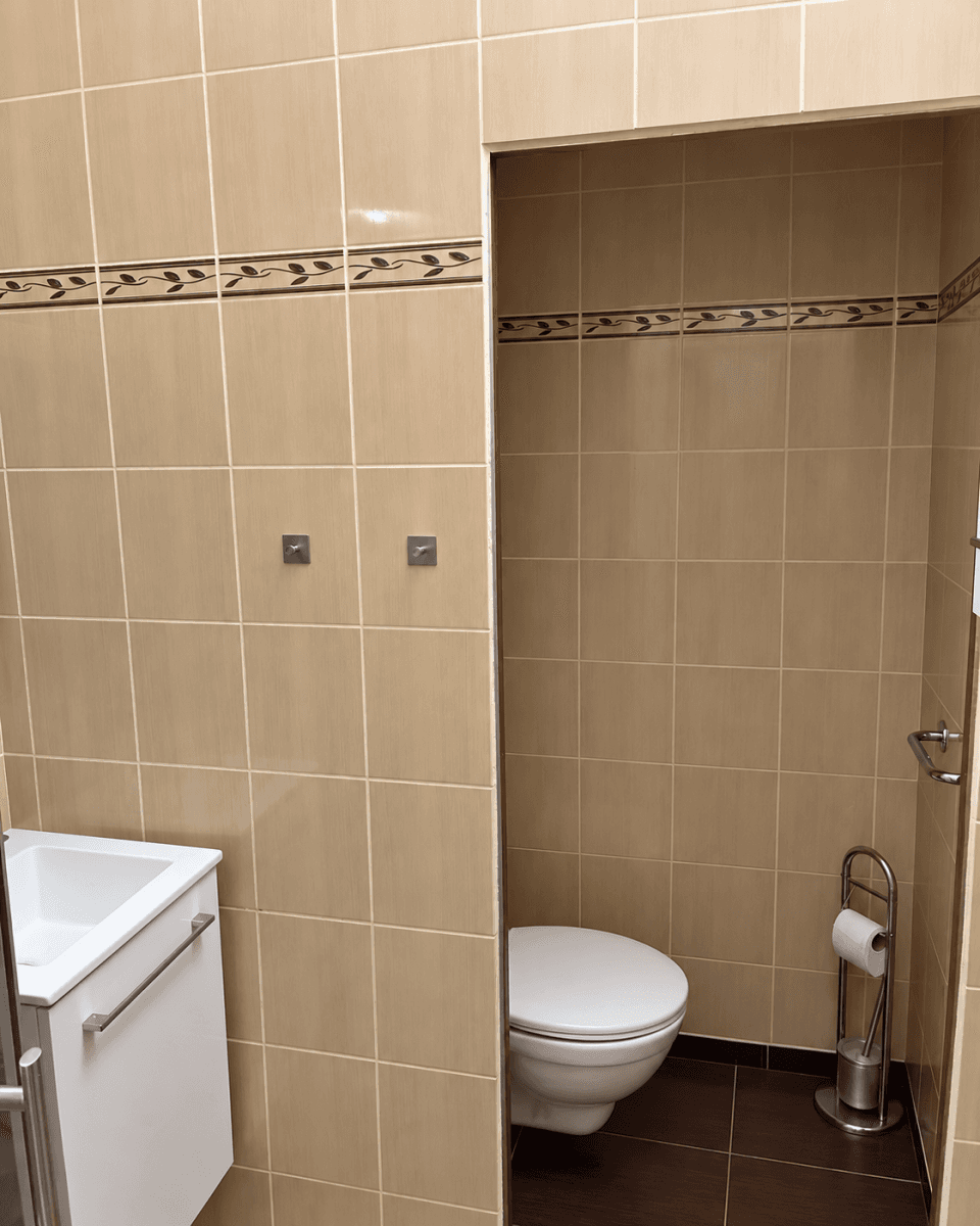 Prenájom bytu 1-izbový 34 m², Tupolevova, Praha, Praha Prenájom bytu 1-izbový 34 m², Tupolevova, Praha, Praha