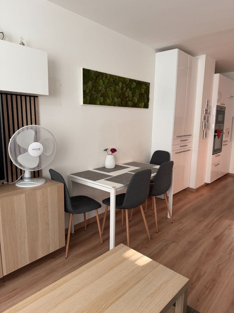 Predaj bytu 3-izbový 55 m², Bohúňova, Praha, Praha Predaj bytu 3-izbový 55 m², Bohúňova, Praha, Praha
