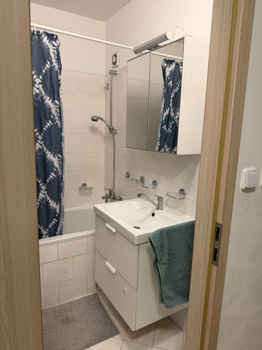 Predaj bytu 3-izbový 55 m², Bohúňova, Praha, Praha Predaj bytu 3-izbový 55 m², Bohúňova, Praha, Praha