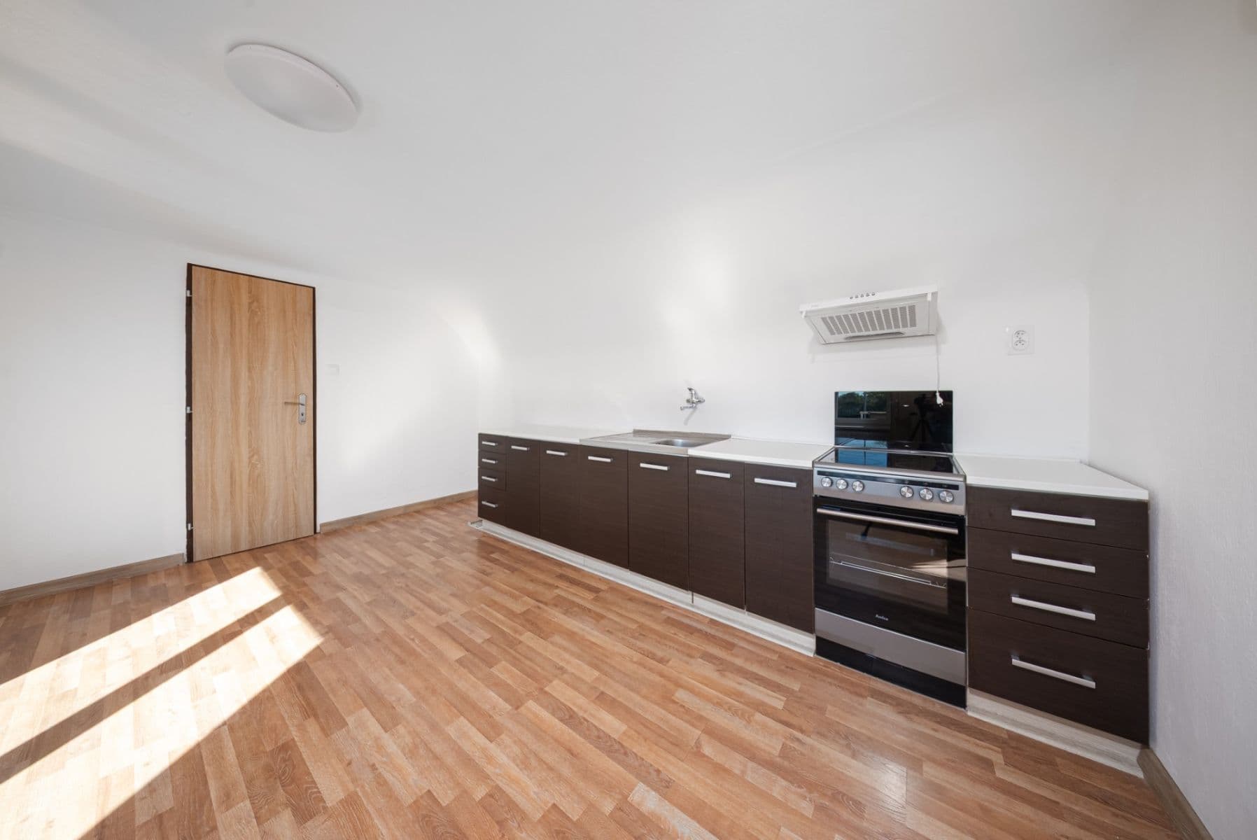 Predaj domu 355 m², pozemok 654 m², Tábor, Jihočeský kraj Predaj domu 355 m², pozemok 654 m², Tábor, Jihočeský kraj