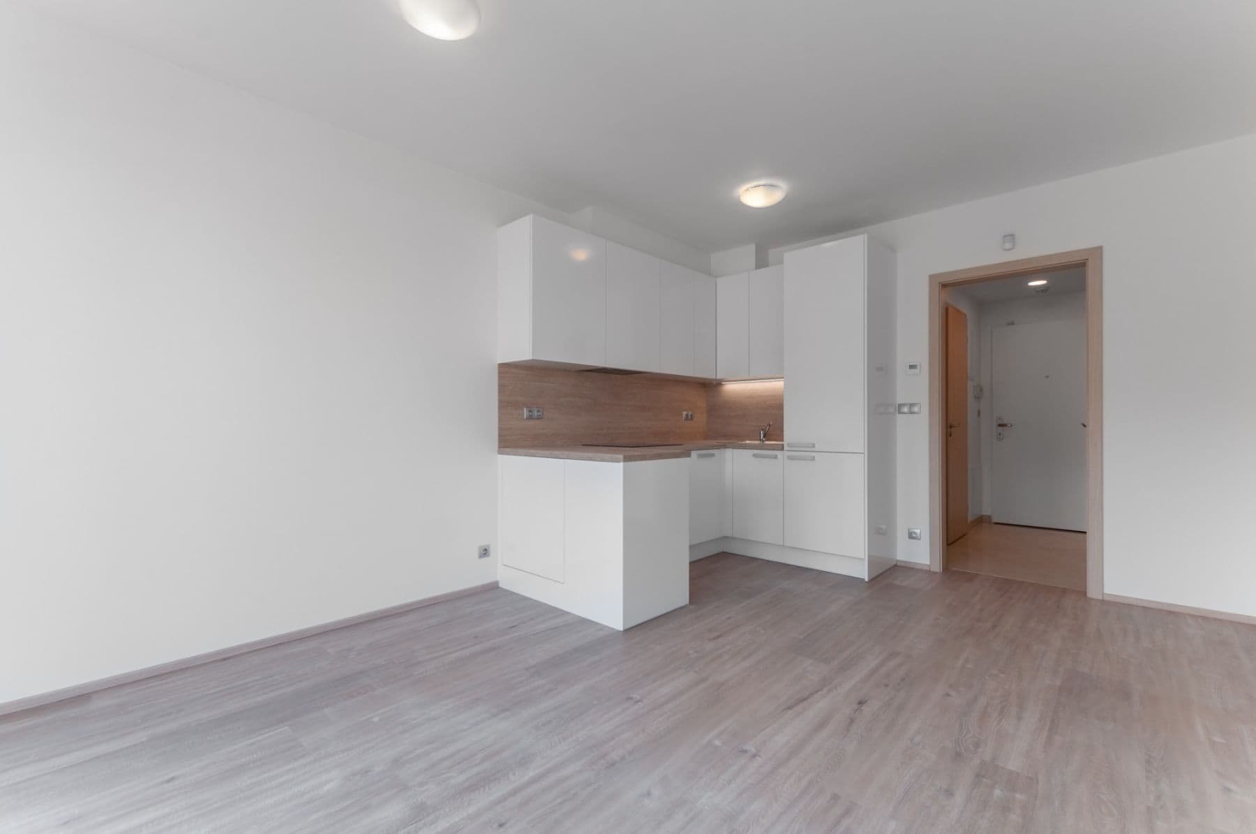 Prenájom bytu 1-izbový 28 m², Bassova, Praha, Praha Prenájom bytu 1-izbový 28 m², Bassova, Praha, Praha