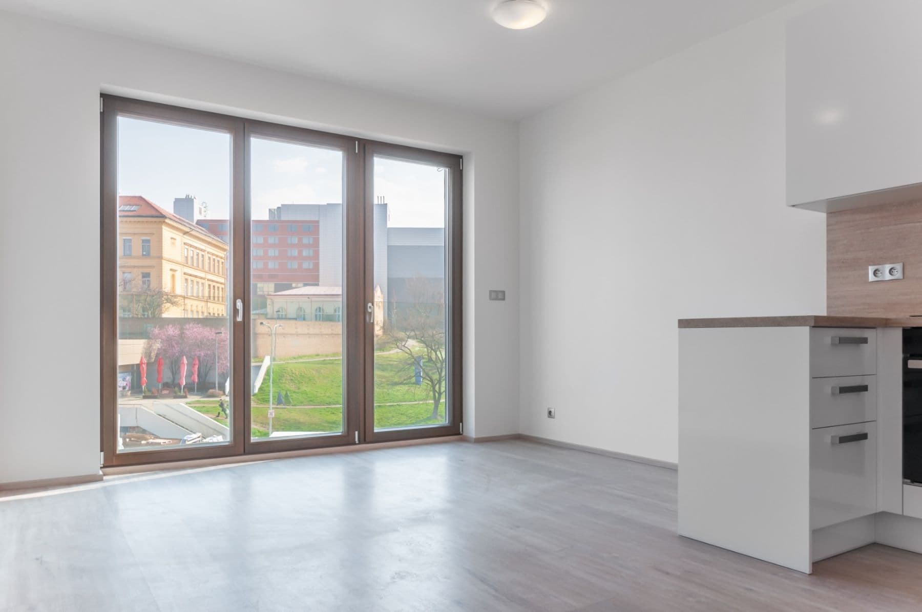 Prenájom bytu 1-izbový 28 m², Bassova, Praha, Praha Prenájom bytu 1-izbový 28 m², Bassova, Praha, Praha