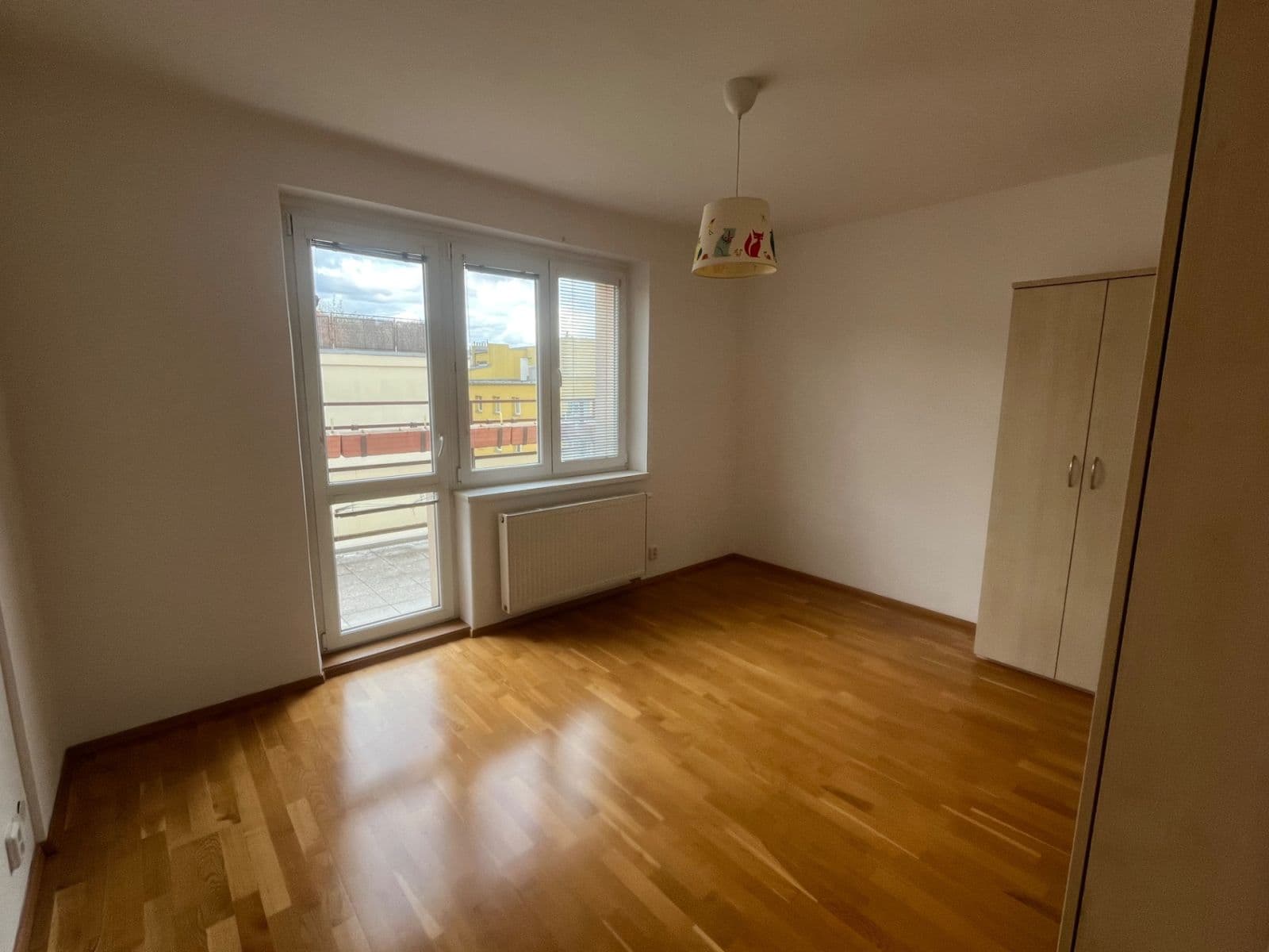 Prenájom bytu 3-izbový 70 m², Zdaru, Praha, Praha Prenájom bytu 3-izbový 70 m², Zdaru, Praha, Praha