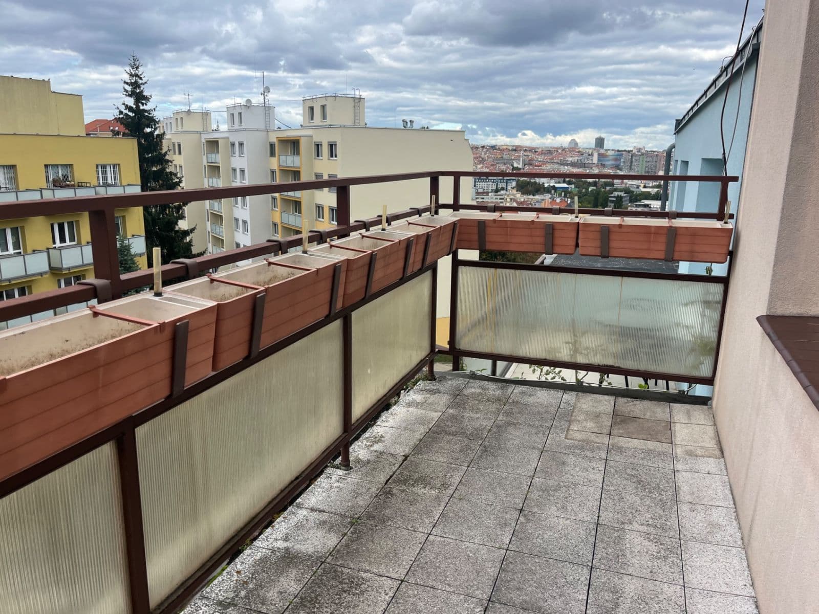 Prenájom bytu 3-izbový 70 m², Zdaru, Praha, Praha Prenájom bytu 3-izbový 70 m², Zdaru, Praha, Praha