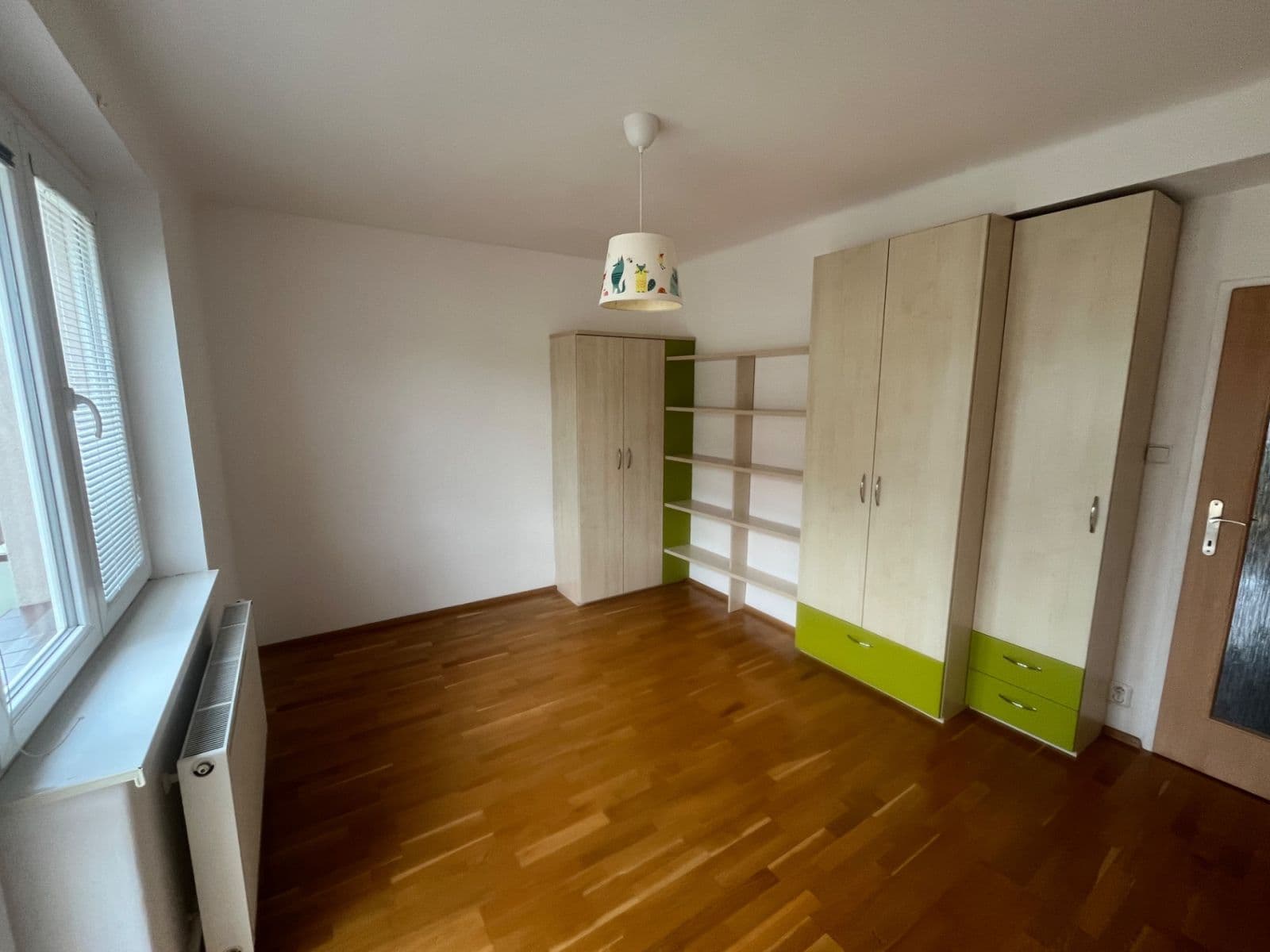 Prenájom bytu 3-izbový 70 m², Zdaru, Praha, Praha Prenájom bytu 3-izbový 70 m², Zdaru, Praha, Praha