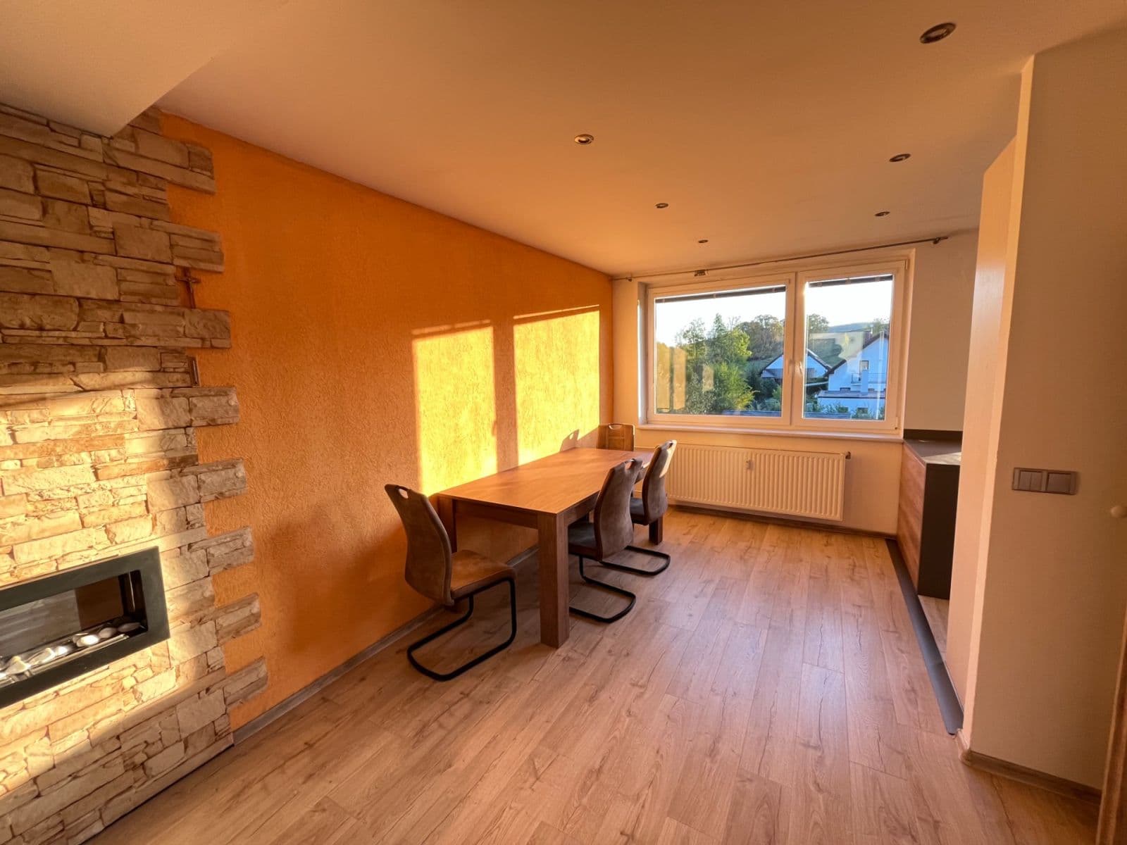 Predaj bytu 3-izbový 78 m², Sehradice, Zlínský kraj Predaj bytu 3-izbový 78 m², Sehradice, Zlínský kraj
