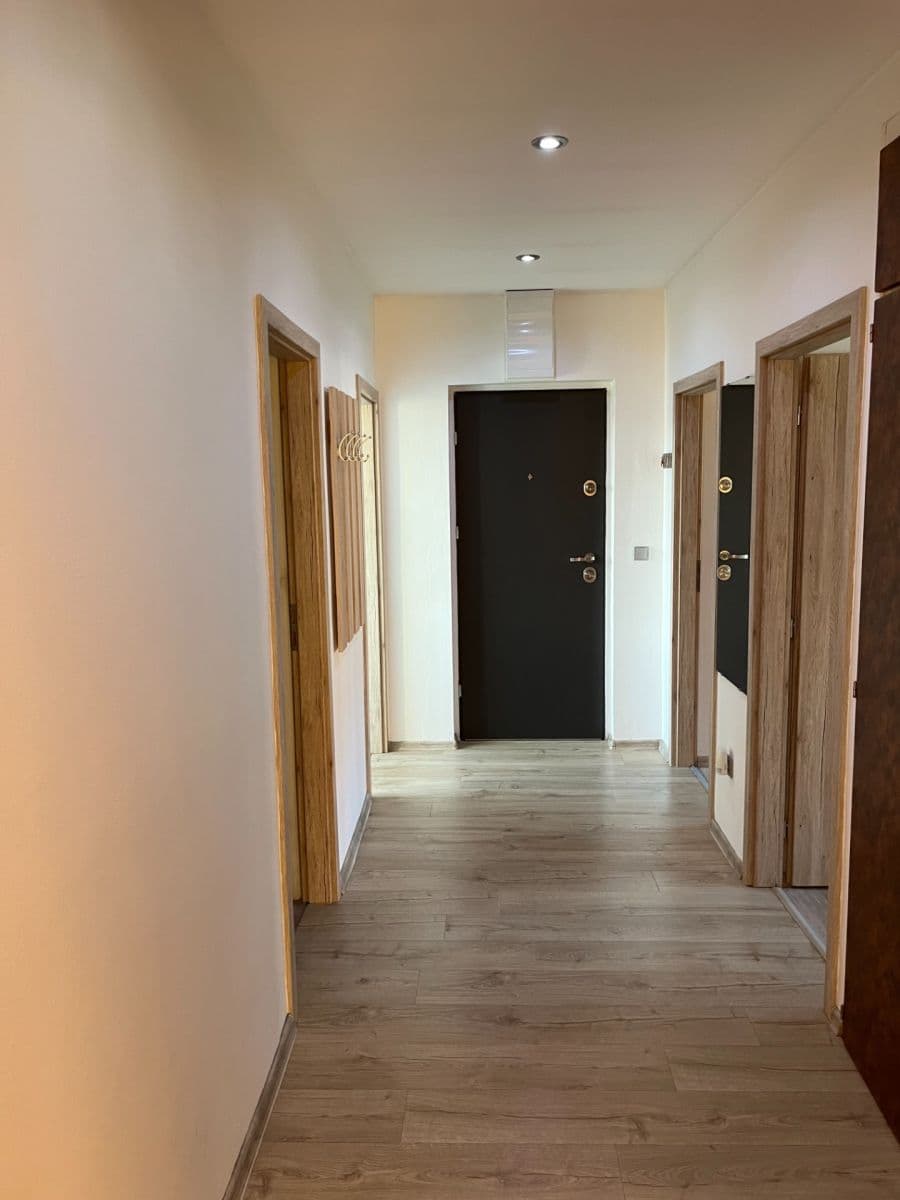 Predaj bytu 3-izbový 78 m², Sehradice, Zlínský kraj Predaj bytu 3-izbový 78 m², Sehradice, Zlínský kraj
