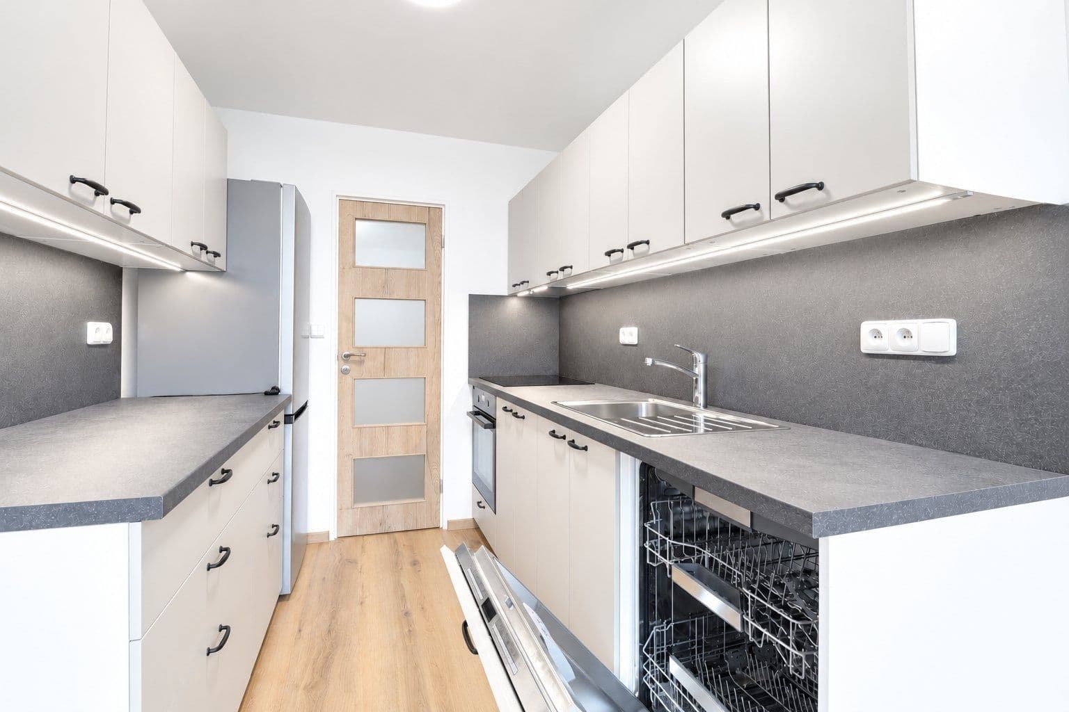 Prenájom bytu 3-izbový 76 m², Kopřivnická, Praha, Praha Prenájom bytu 3-izbový 76 m², Kopřivnická, Praha, Praha