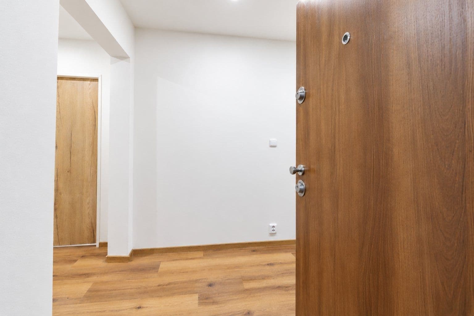 Prenájom bytu 3-izbový 76 m², Kopřivnická, Praha, Praha Prenájom bytu 3-izbový 76 m², Kopřivnická, Praha, Praha