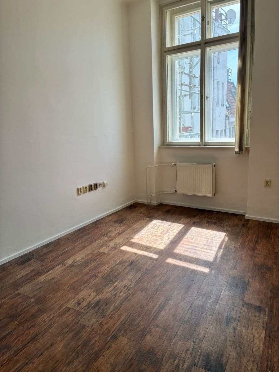 Prenájom kancelárie 13 m², Národní, Praha, Praha Prenájom kancelárie 13 m², Národní, Praha, Praha