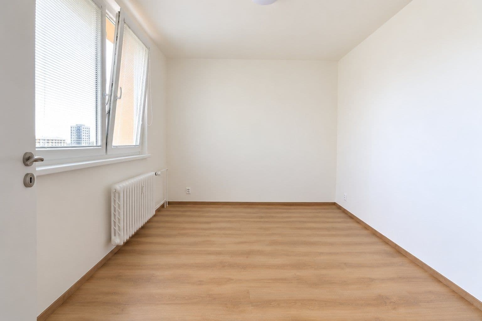 Prenájom bytu 3-izbový 78 m², Voskovcova, Praha, Praha Prenájom bytu 3-izbový 78 m², Voskovcova, Praha, Praha