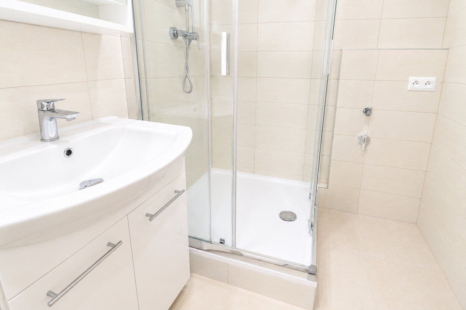 Prenájom bytu 3-izbový 78 m², Voskovcova, Praha, Praha Prenájom bytu 3-izbový 78 m², Voskovcova, Praha, Praha