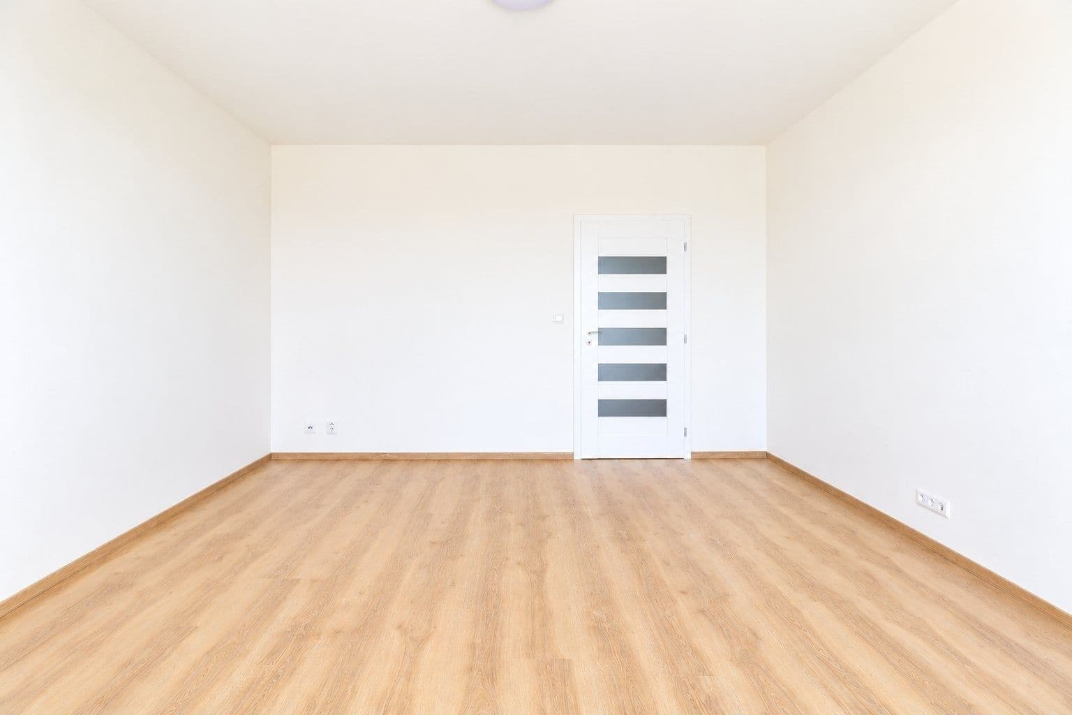 Prenájom bytu 3-izbový 78 m², Voskovcova, Praha, Praha Prenájom bytu 3-izbový 78 m², Voskovcova, Praha, Praha