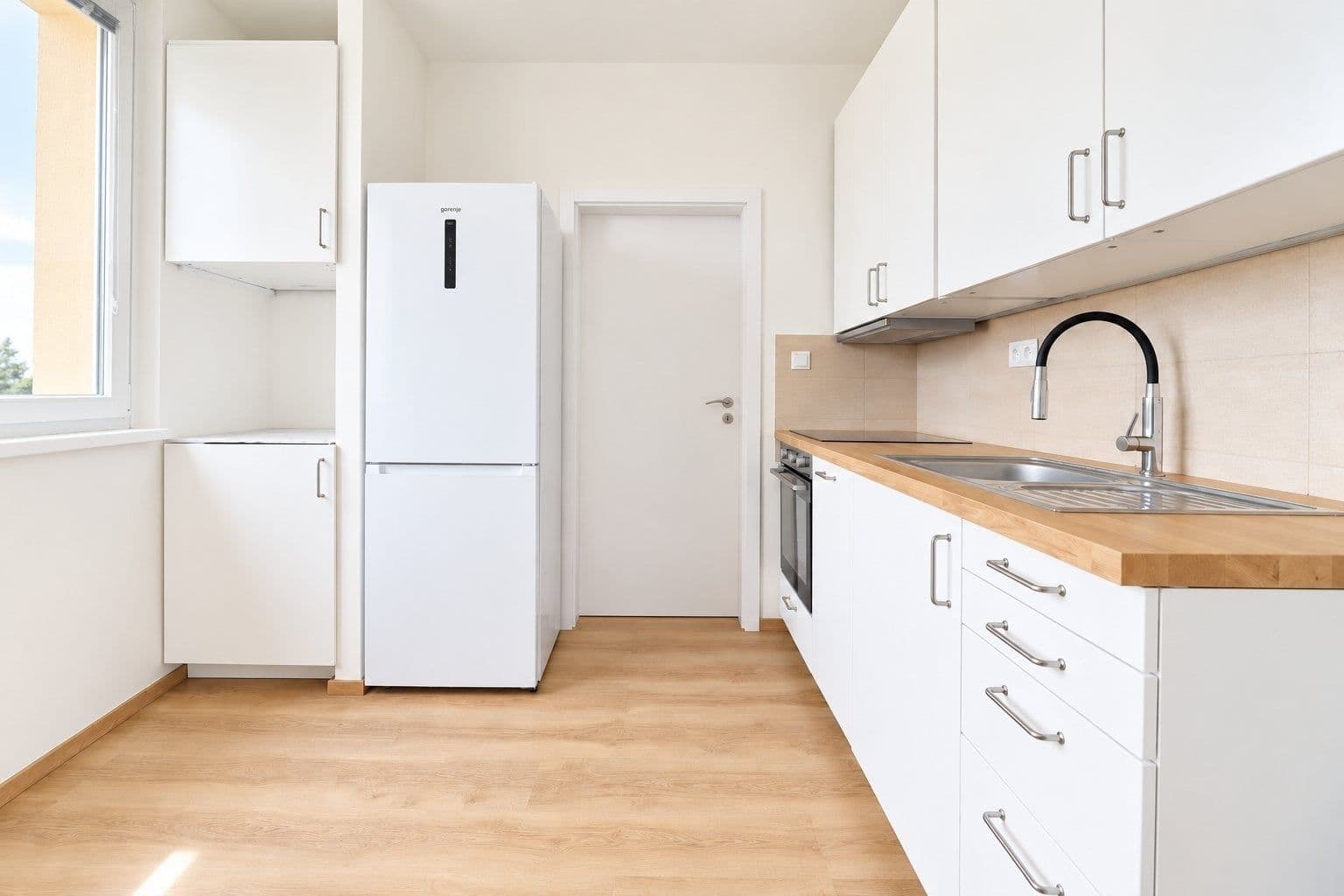 Prenájom bytu 3-izbový 78 m², Voskovcova, Praha, Praha Prenájom bytu 3-izbový 78 m², Voskovcova, Praha, Praha