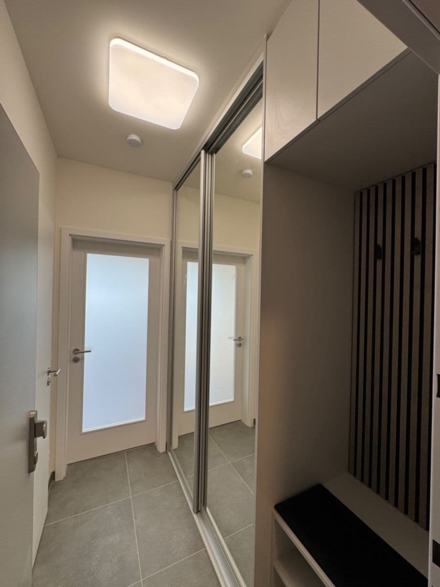 Prenájom bytu 1-izbový 29 m², Ocelářská, Praha, Praha Prenájom bytu 1-izbový 29 m², Ocelářská, Praha, Praha