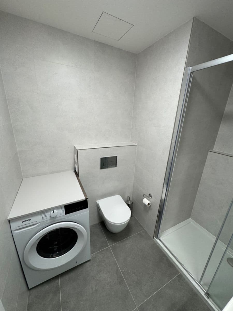 Prenájom bytu 1-izbový 29 m², Ocelářská, Praha, Praha Prenájom bytu 1-izbový 29 m², Ocelářská, Praha, Praha