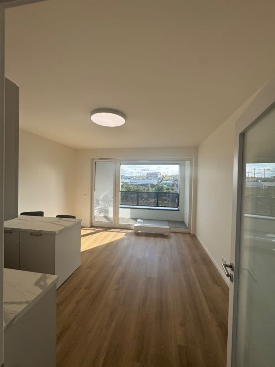 Prenájom bytu 1-izbový 29 m², Ocelářská, Praha, Praha Prenájom bytu 1-izbový 29 m², Ocelářská, Praha, Praha