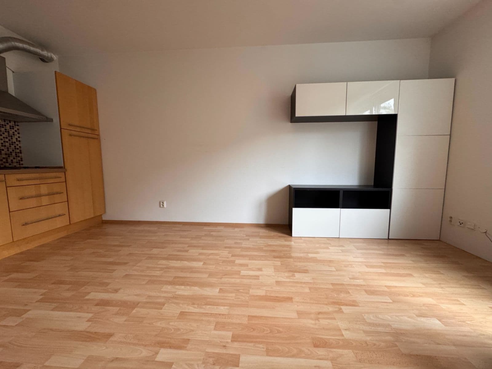 Prenájom bytu 1-izbový 36 m², Novovysočanská, Praha, Praha Prenájom bytu 1-izbový 36 m², Novovysočanská, Praha, Praha