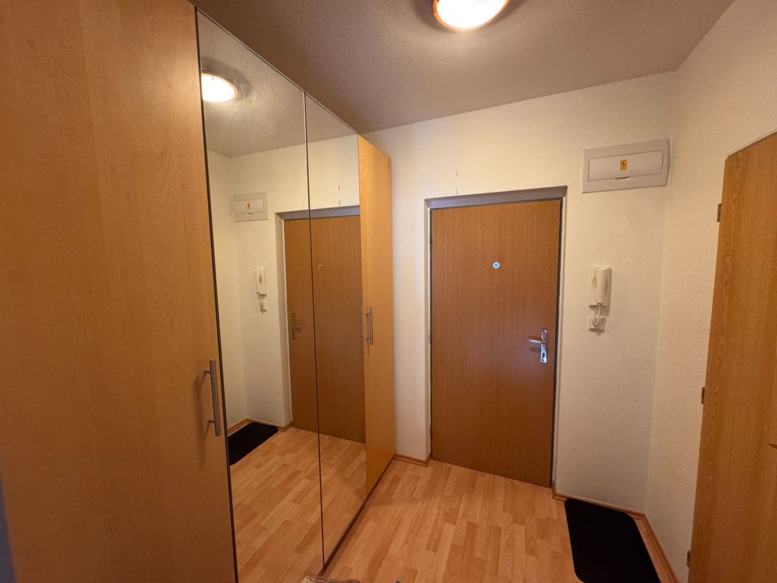 Prenájom bytu 1-izbový 36 m², Novovysočanská, Praha, Praha Prenájom bytu 1-izbový 36 m², Novovysočanská, Praha, Praha