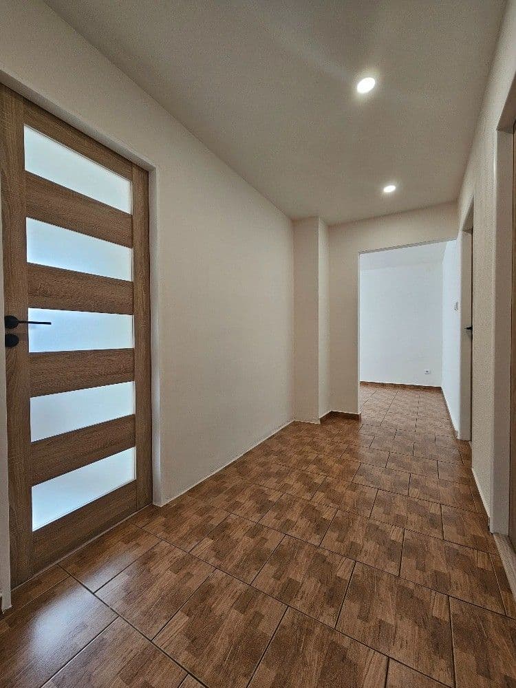 Predaj bytu 3-izbový 68 m², U Červených domků, Hodonín, Jihomoravský kraj Predaj bytu 3-izbový 68 m², U Červených domků, Hodonín, Jihomoravský kraj