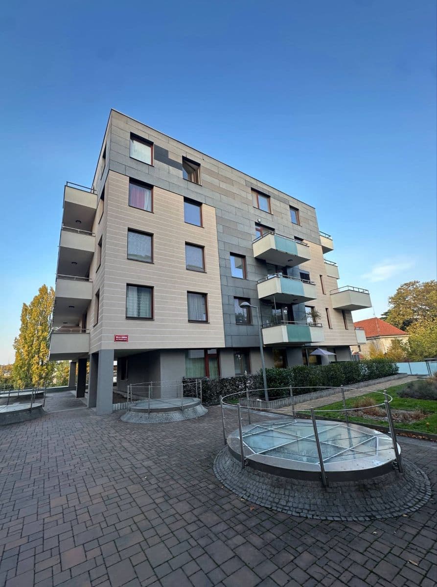 Predaj bytu 2-izbový 58 m², Pod Dvorem, Praha, Praha Predaj bytu 2-izbový 58 m², Pod Dvorem, Praha, Praha