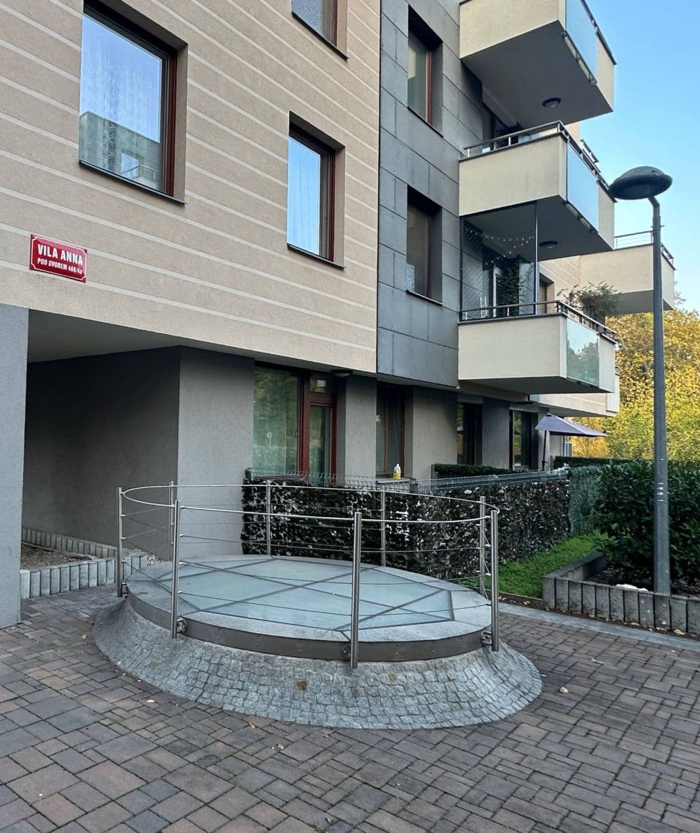 Predaj bytu 2-izbový 58 m², Pod Dvorem, Praha, Praha Predaj bytu 2-izbový 58 m², Pod Dvorem, Praha, Praha