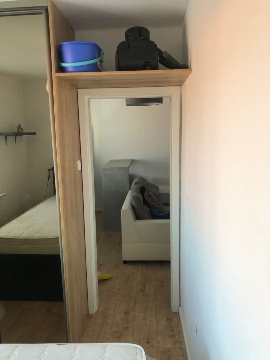Prenájom bytu 2-izbový 33 m², Pluhová, Nové Mesto, Bratislavský kraj Prenájom bytu 2-izbový 33 m², Pluhová, Nové Mesto, Bratislavský kraj