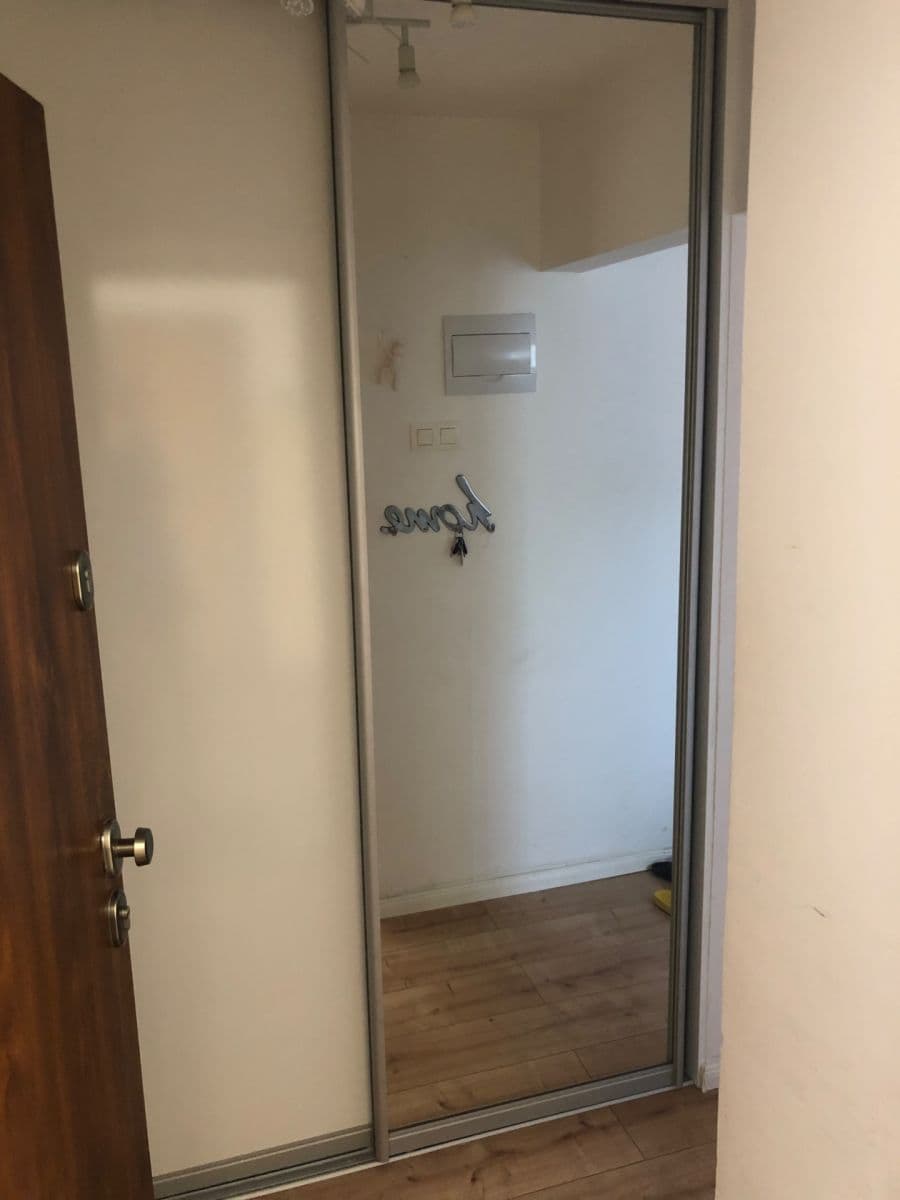 Prenájom bytu 2-izbový 33 m², Pluhová, Nové Mesto, Bratislavský kraj Prenájom bytu 2-izbový 33 m², Pluhová, Nové Mesto, Bratislavský kraj